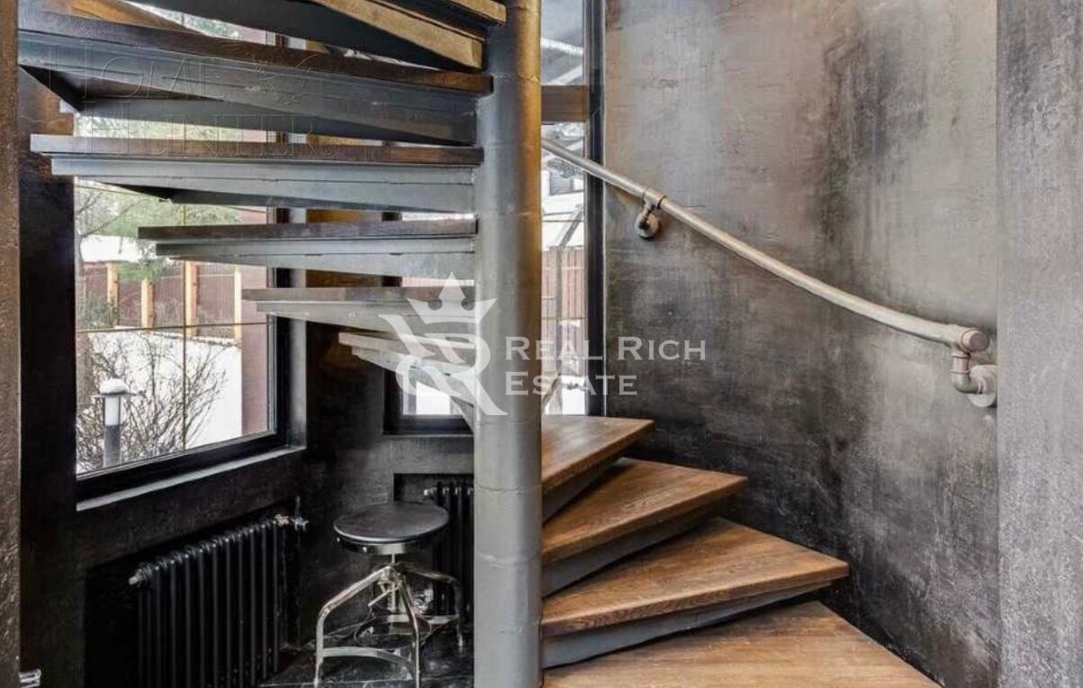 2-этажный коттедж 660 м² с отделкой