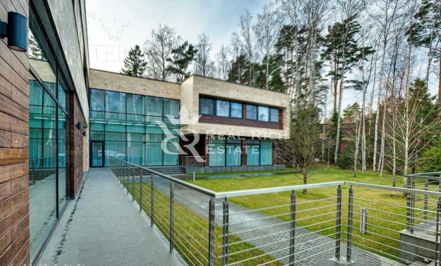 2-этажный коттедж 1 700 м² с отделкой