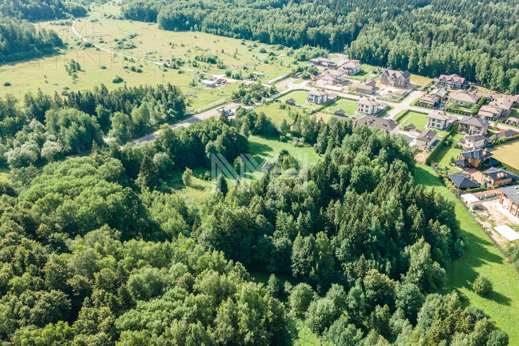 Участок 103.12 сот. в охраняемом поселке