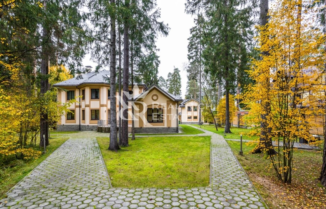 2-этажный коттедж 570 м² с отделкой