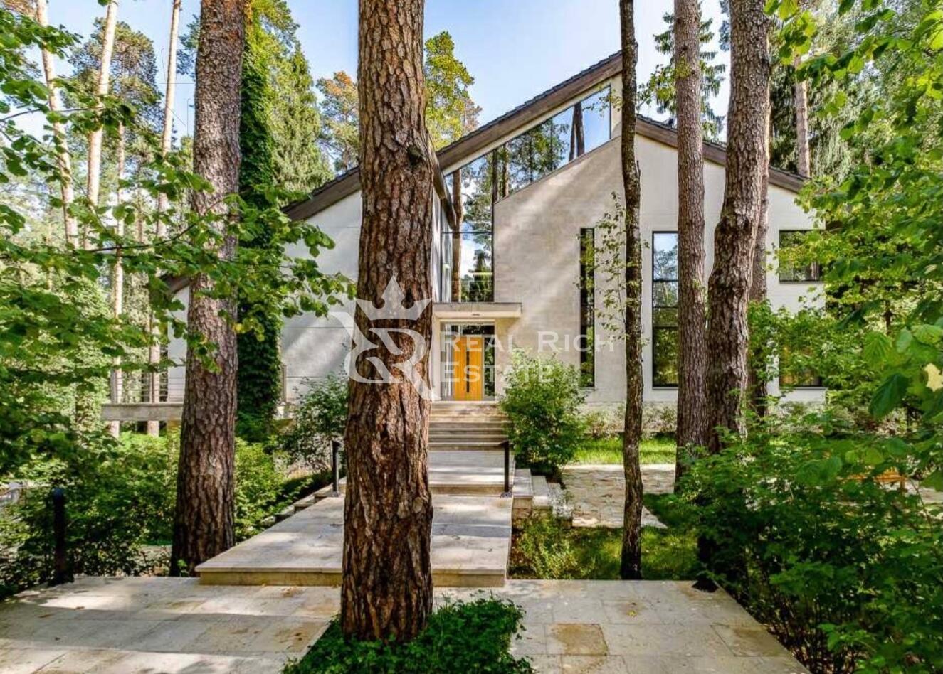 2-этажный коттедж 891 м² с отделкой