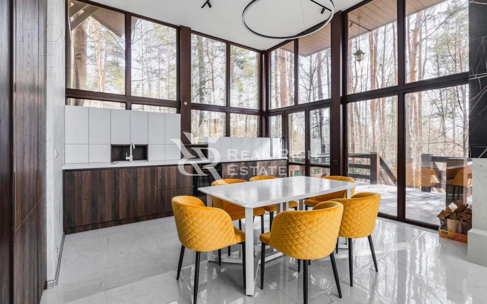 3-этажный коттедж 188 м² без отделки