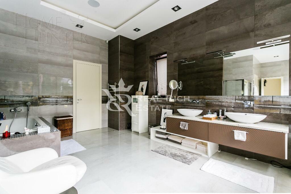 2-этажный коттедж 1 200 м² с отделкой