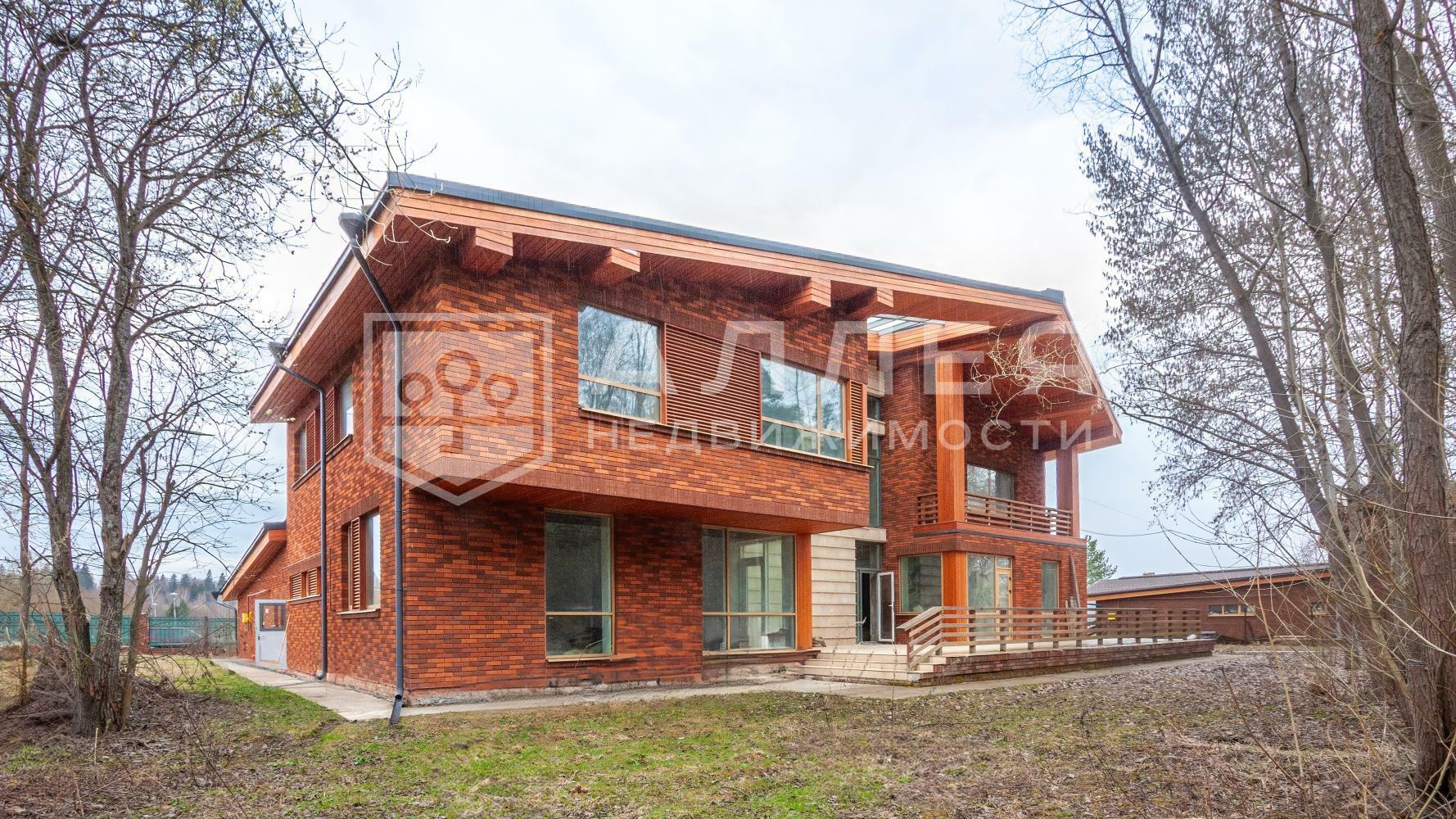 2-этажный коттедж 430 м² без отделки