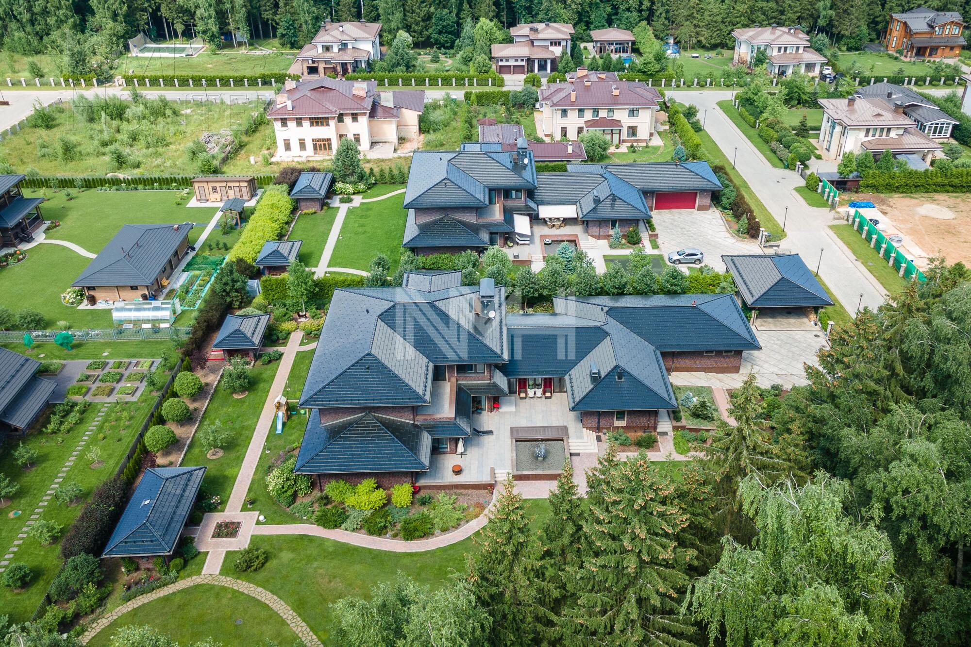 2-этажный коттедж 655 м² с отделкой