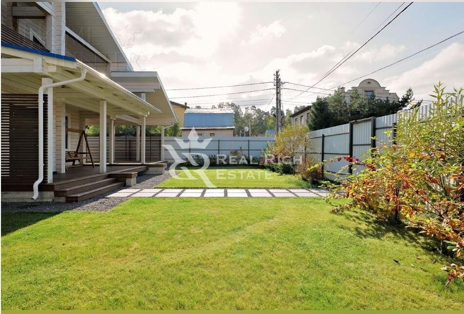 2-этажный коттедж 280 м² с отделкой