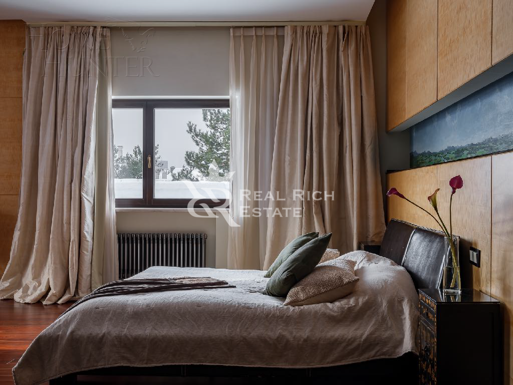 2-этажный коттедж 1 232 м² с отделкой