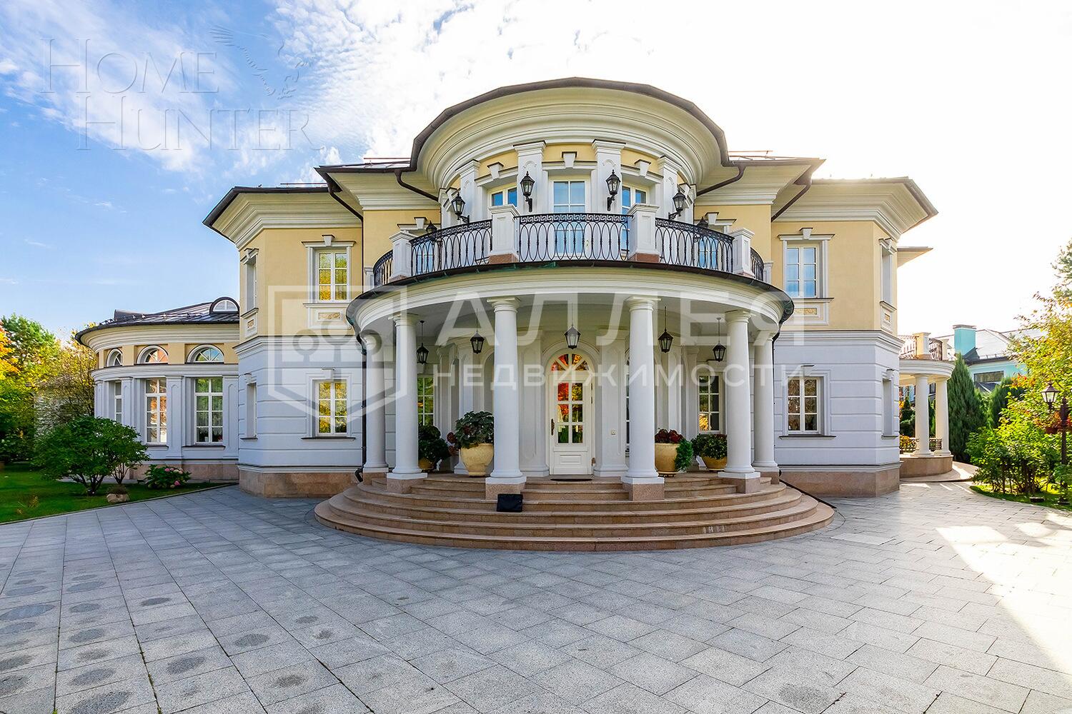 3-этажный коттедж 1 300 м² с отделкой