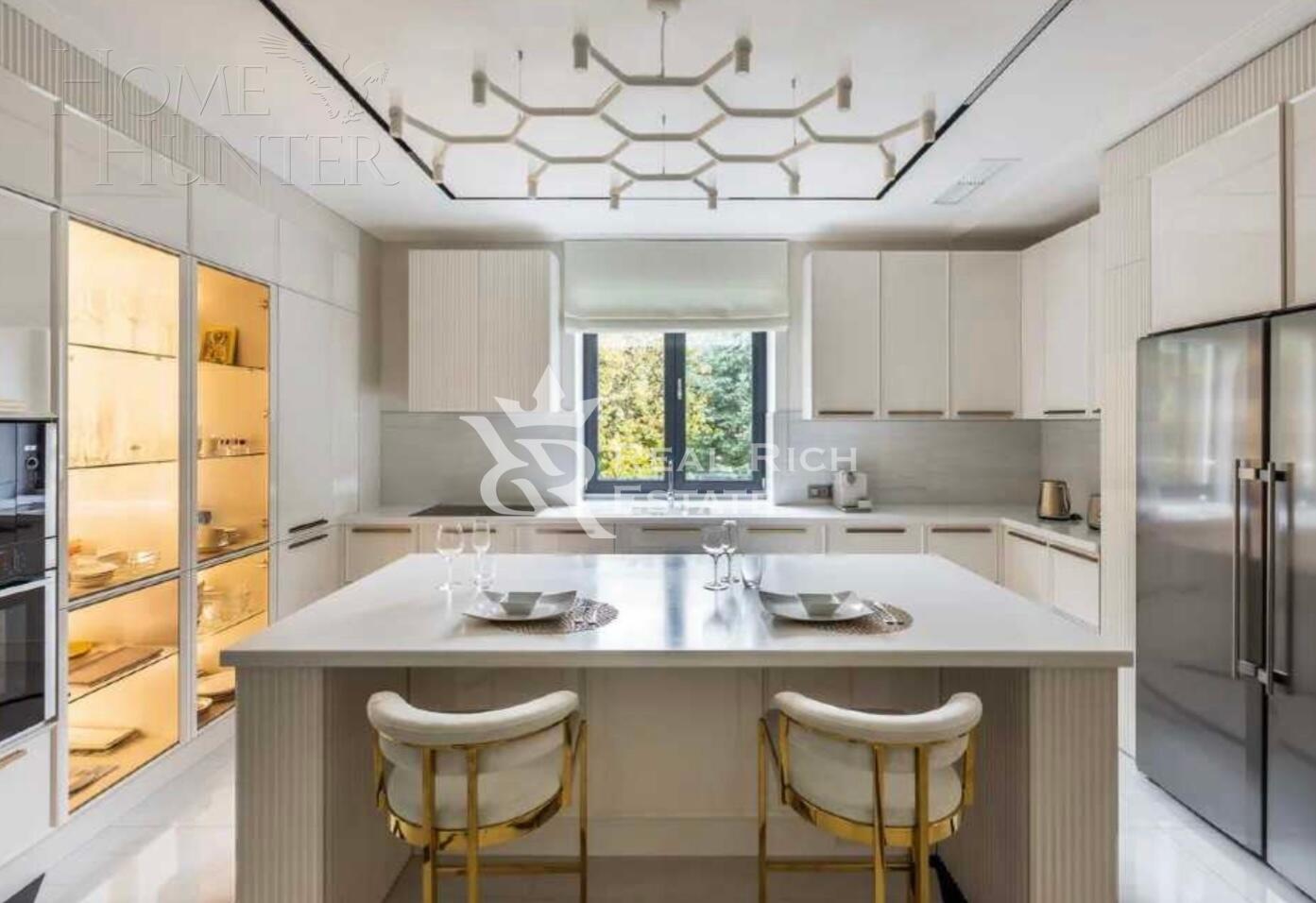 2-этажный коттедж 1 130 м² с отделкой