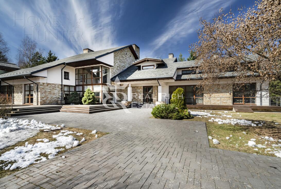 2-этажный коттедж 929 м² с отделкой