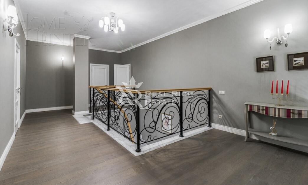 2-этажный коттедж 500 м² с отделкой