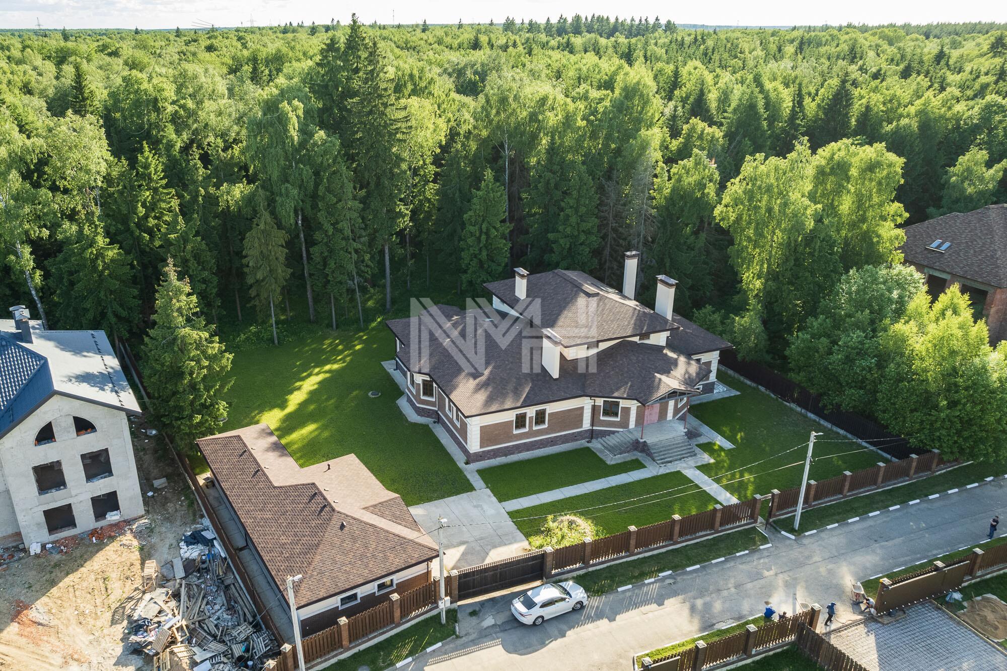 2-этажный коттедж 456 м² без отделки