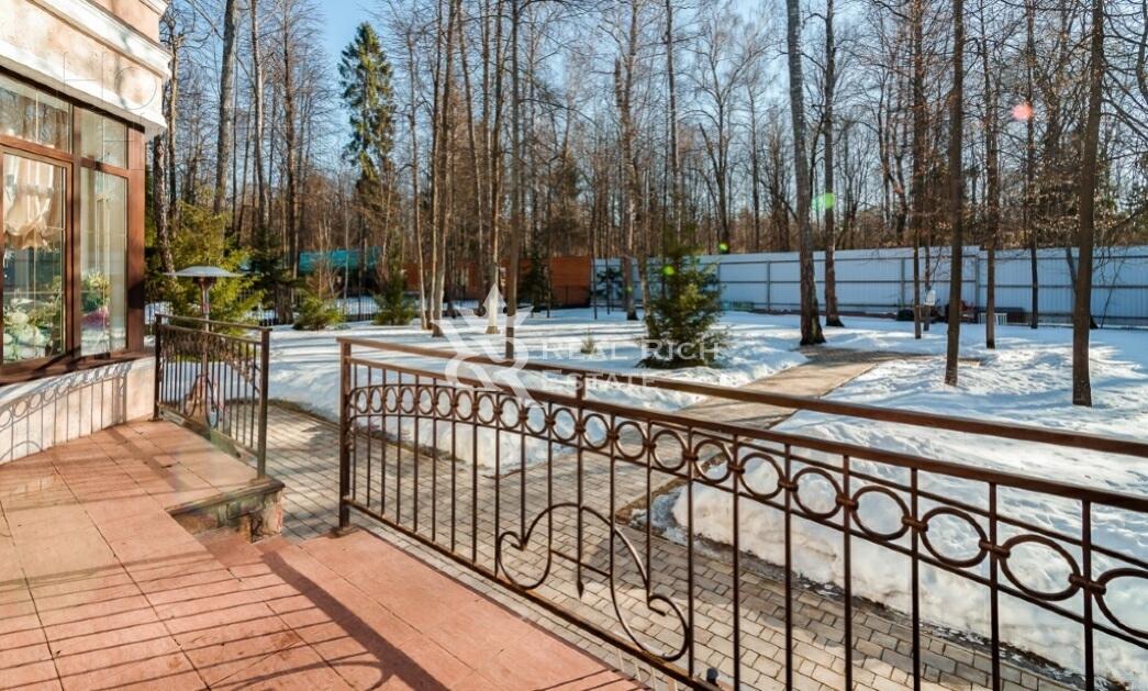 2-этажный коттедж 732 м² с отделкой