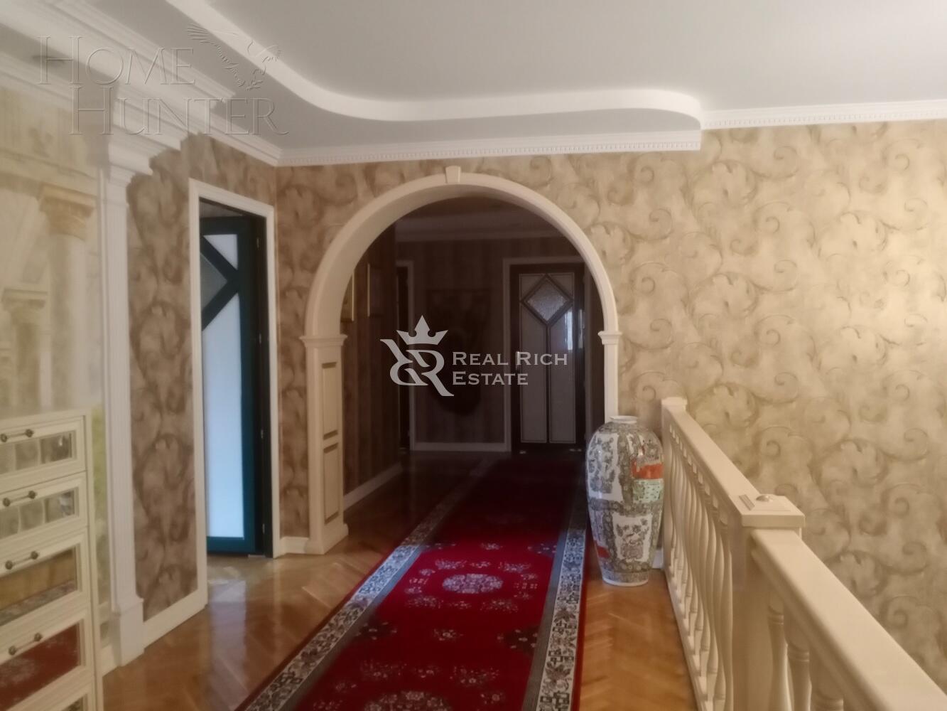 2-этажный коттедж 750 м² с отделкой