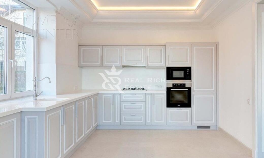 2-этажный коттедж 330 м² с отделкой