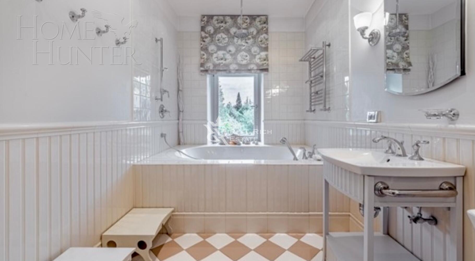 2-этажный коттедж 500 м² с отделкой