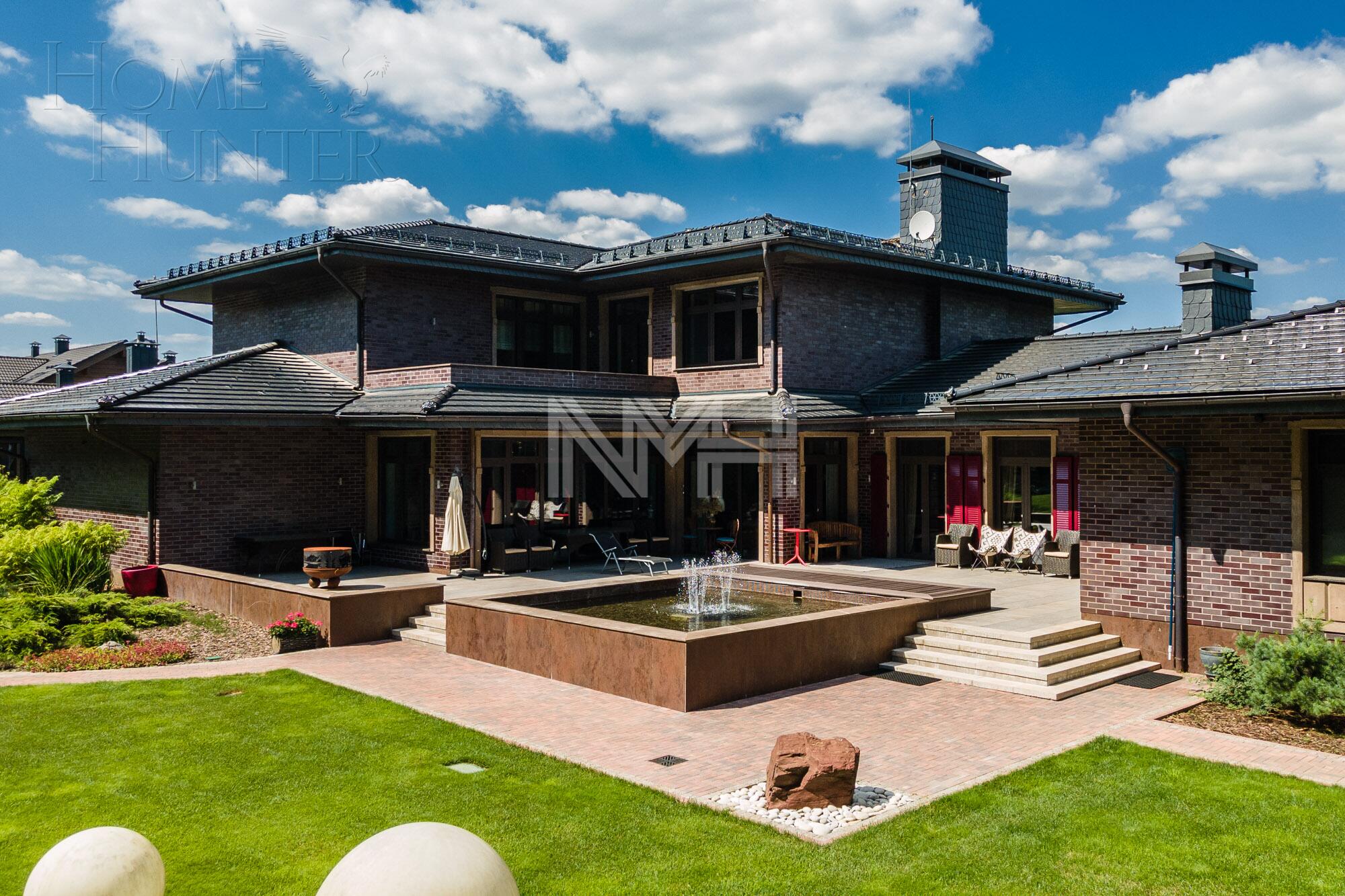 2-этажный коттедж 655 м² с отделкой