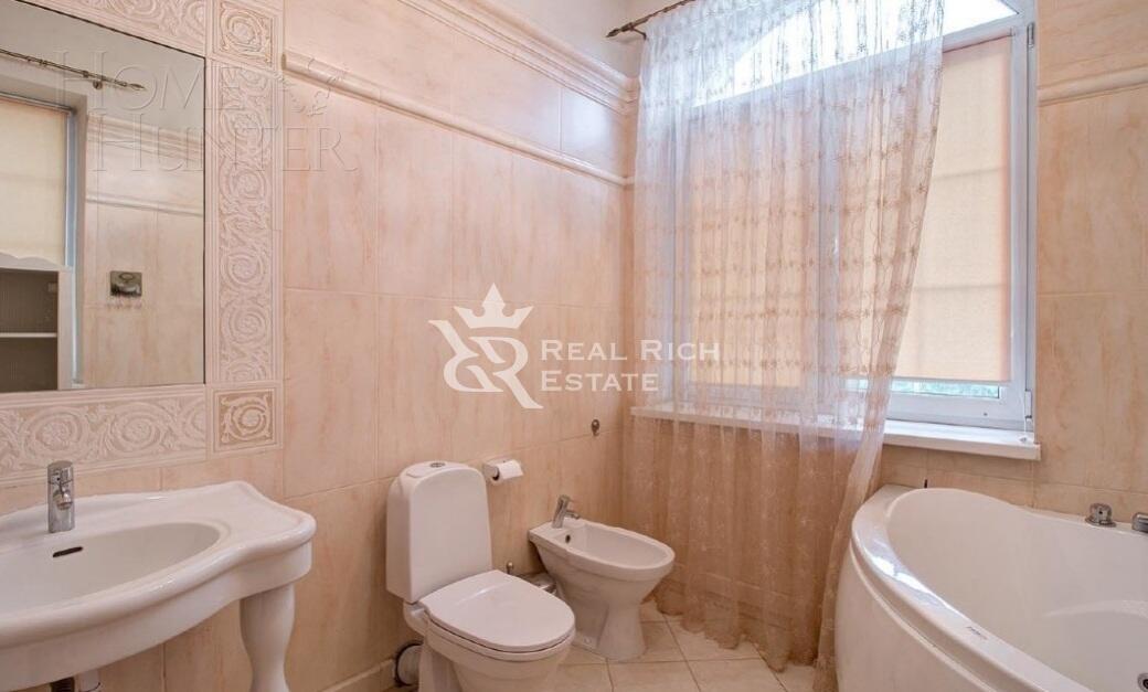 2-этажный коттедж 690 м² с отделкой