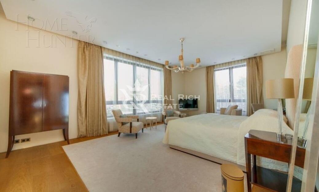 2-этажный коттедж 2 100 м² с отделкой