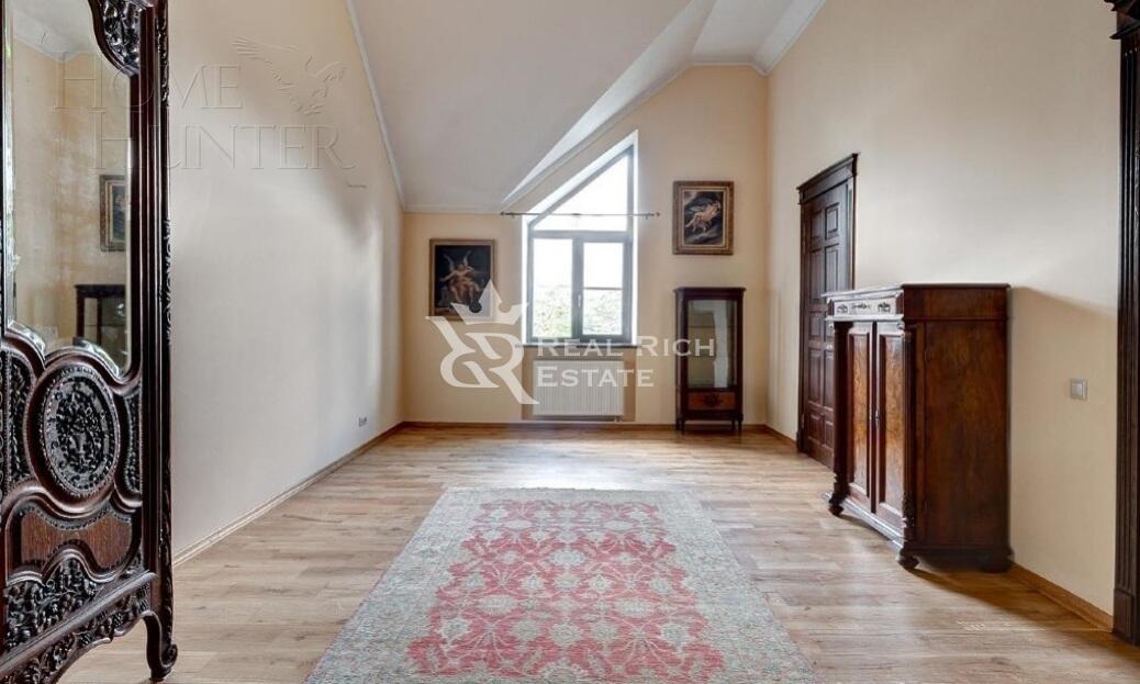 2-этажный коттедж 980 м² с отделкой