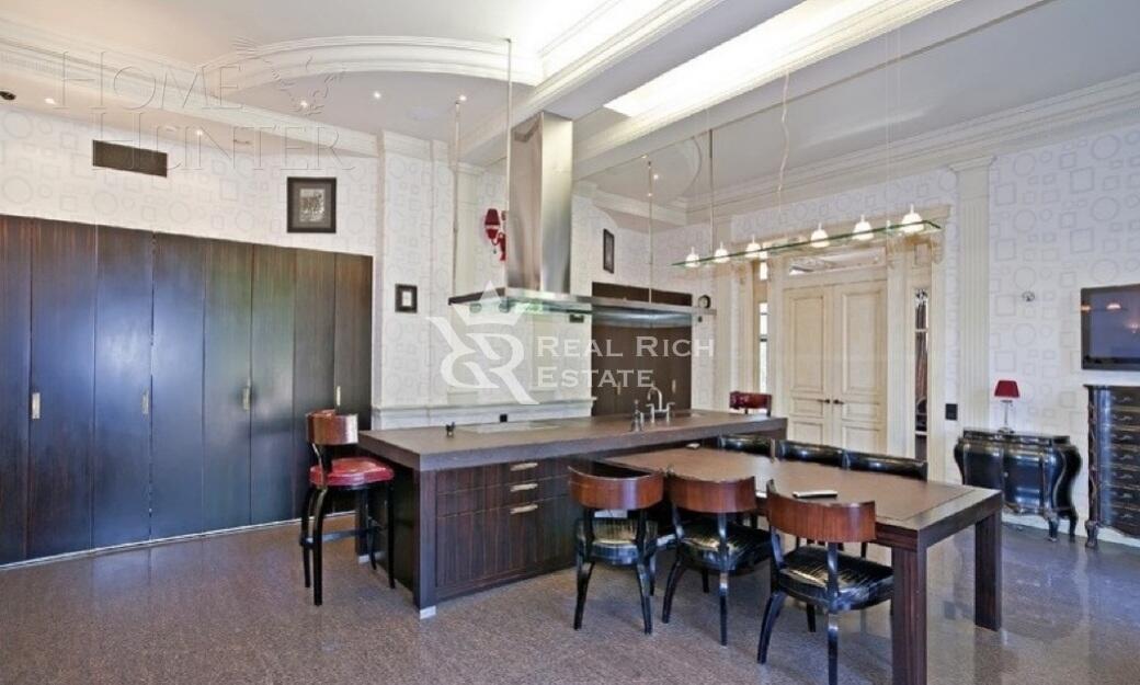 2-этажный коттедж 1 360 м² с отделкой