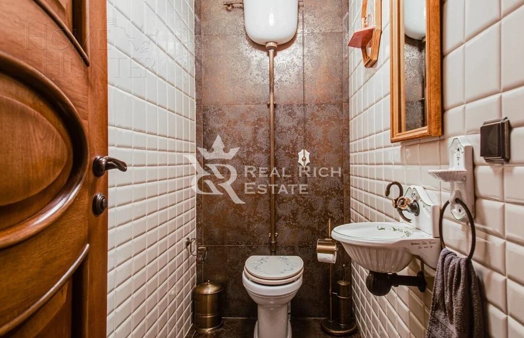 2-этажный коттедж 763 м² с отделкой