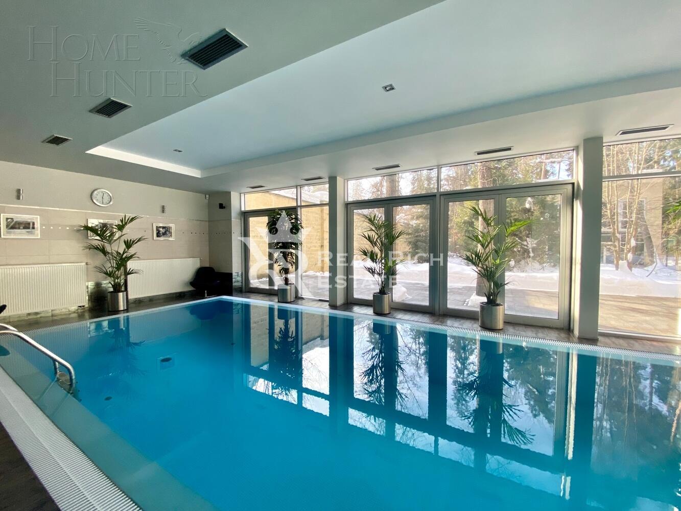 2-этажный коттедж 1 518 м² с отделкой