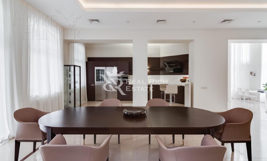 3-этажный коттедж 1 000 м² с отделкой