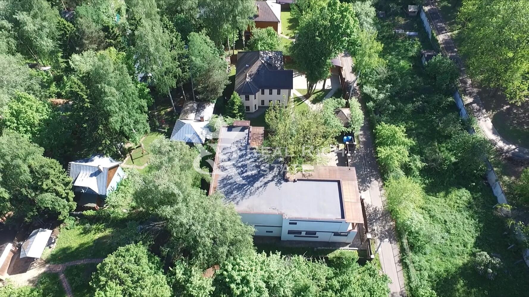 2-этажный коттедж 488 м² с отделкой