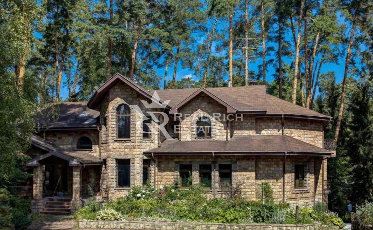 3-этажный коттедж 1 170 м² без отделки