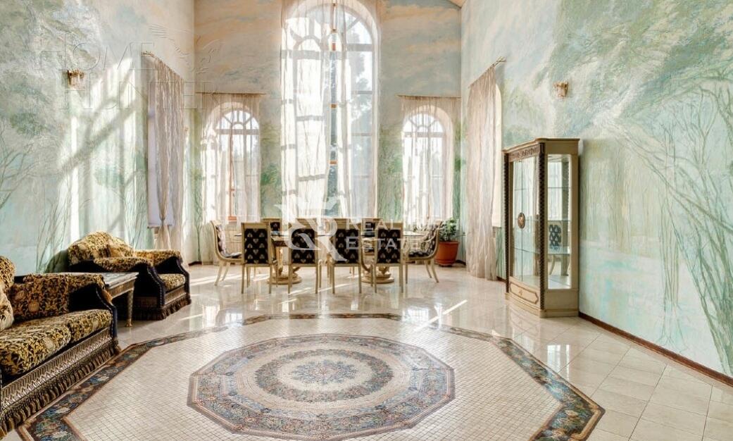 2-этажный коттедж 1 080 м² с отделкой