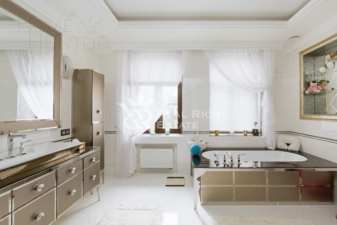 3-этажный коттедж 768 м² с отделкой