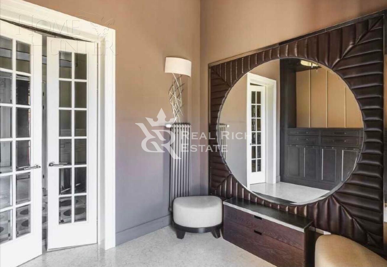 2-этажный коттедж 850 м² с отделкой