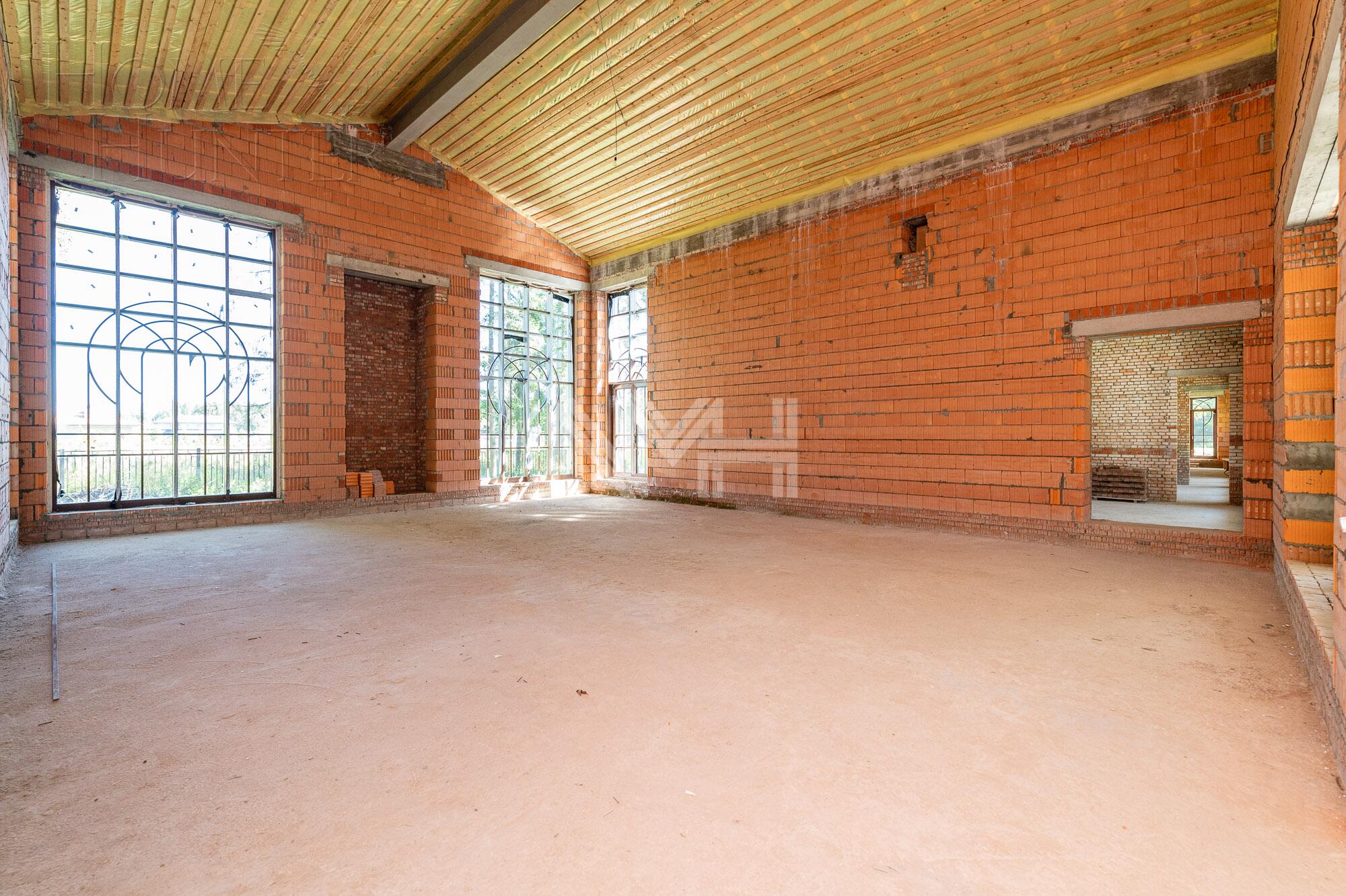 2-этажный коттедж 1 638 м² без отделки