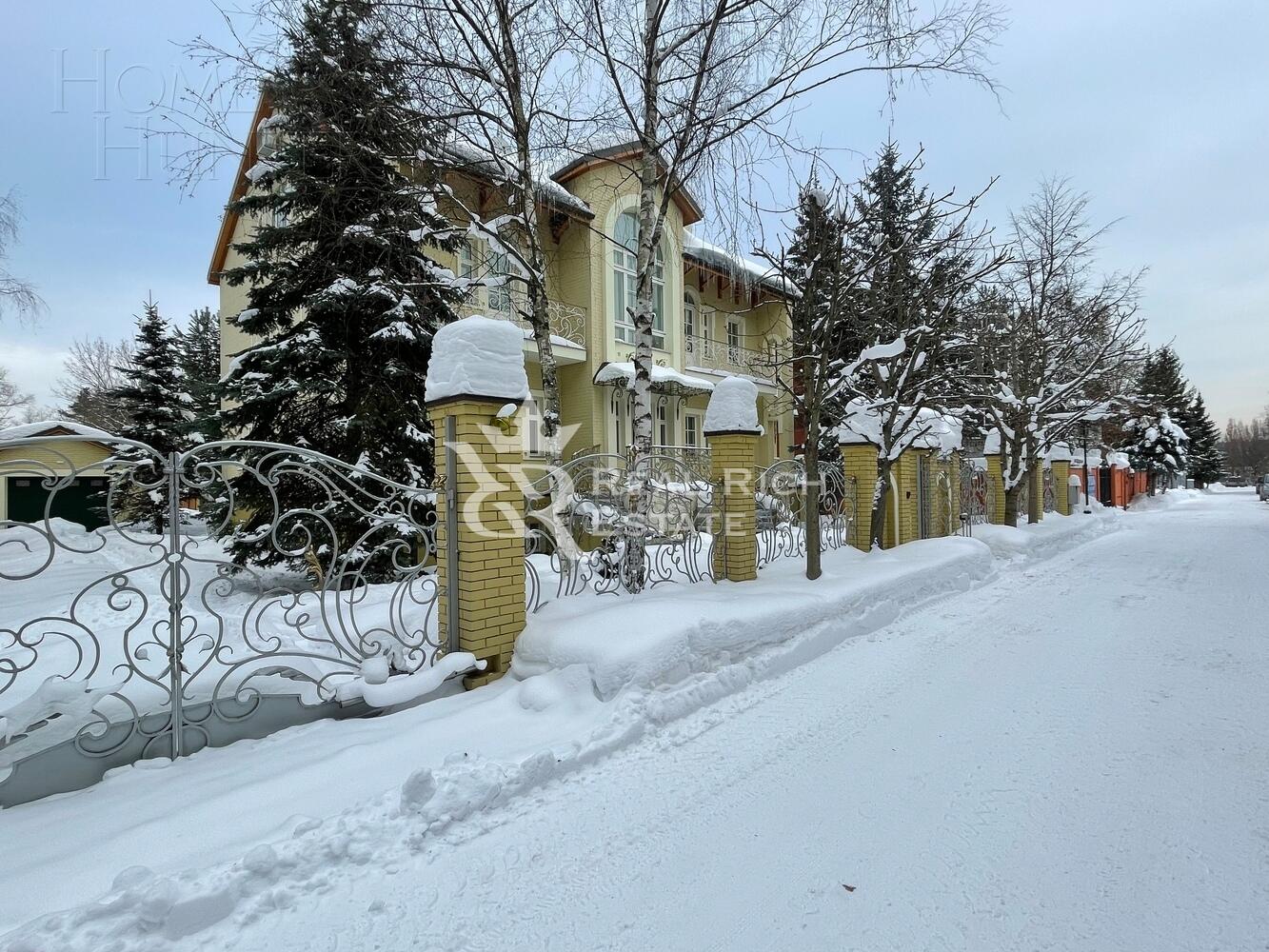 3-этажный коттедж 674 м² с отделкой