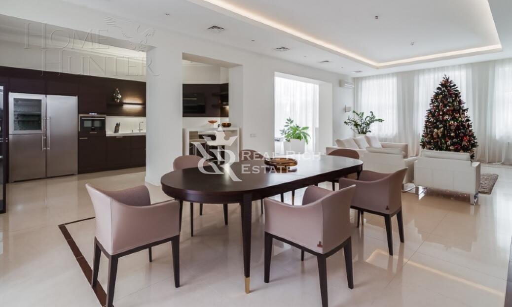 3-этажный коттедж 1 000 м² с отделкой