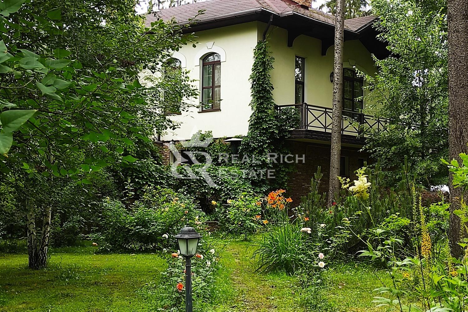 2-этажный коттедж 462 м² с отделкой