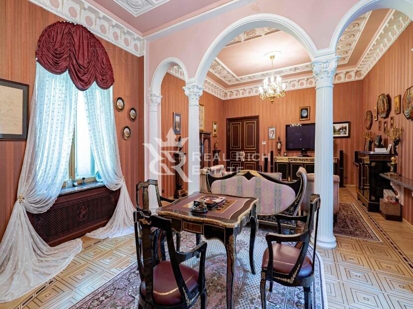 2-этажный коттедж 850 м² с отделкой