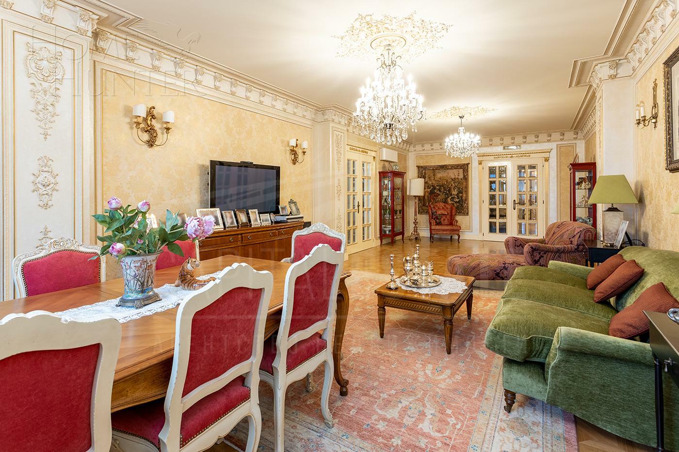 5-КОМН. КВАРТИРА С ОТДЕЛКОЙ 256 М² НА 8 ЭТАЖЕ