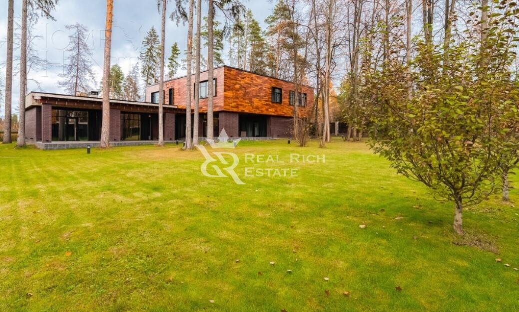 2-этажный коттедж 670 м² с отделкой