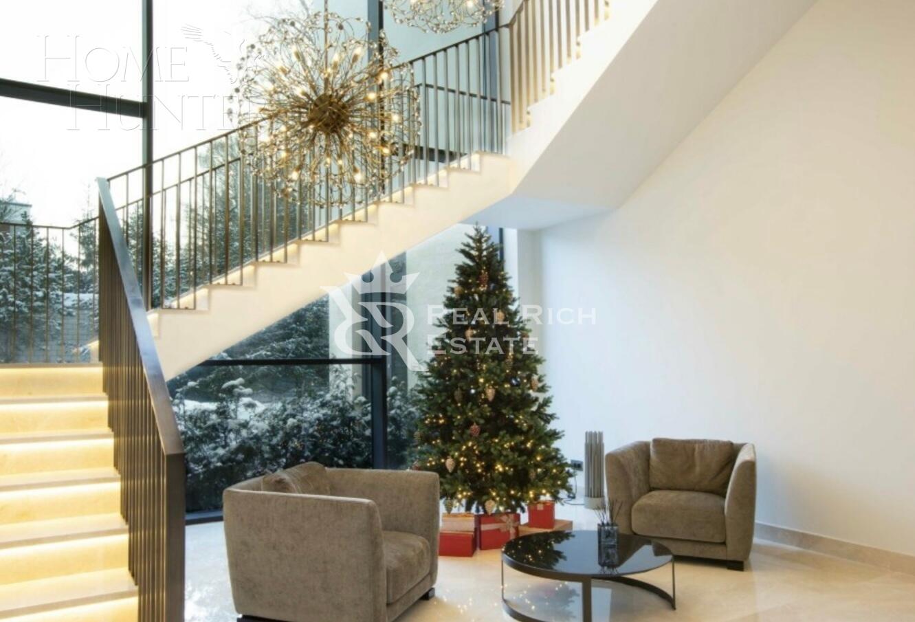 2-этажный коттедж 900 м² с отделкой