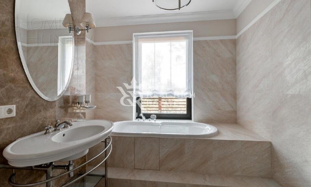 3-этажный таунхаус 430 м² с отделкой