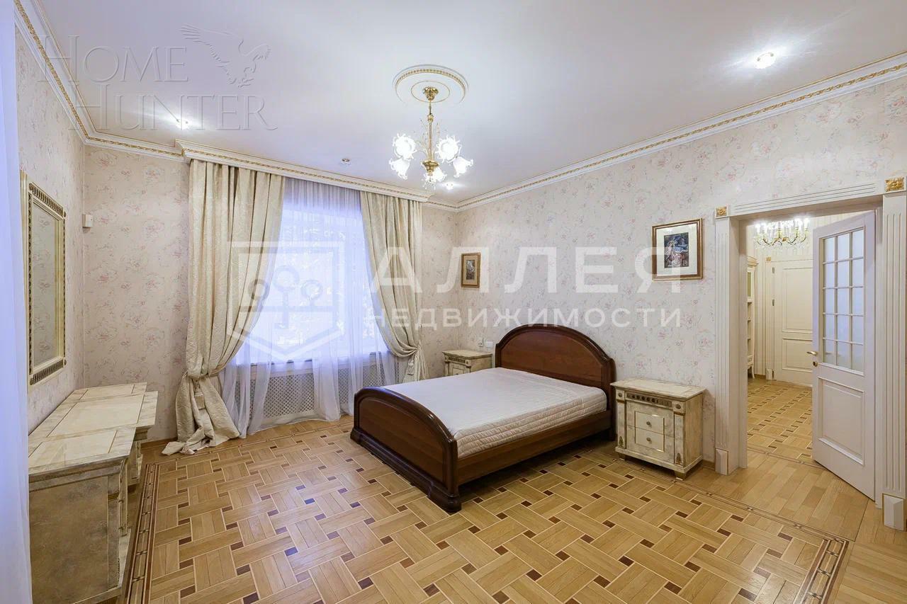 2-этажный коттедж 1 250 м² с отделкой