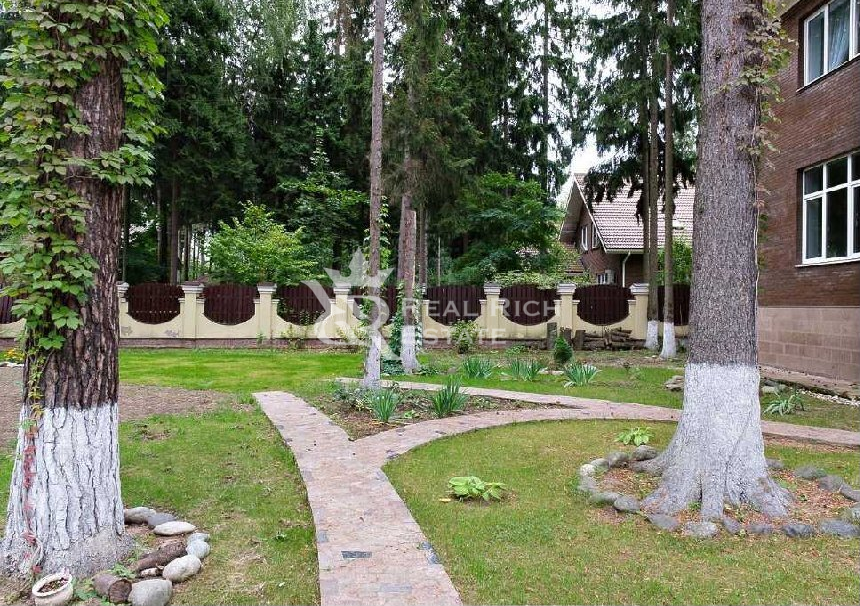 2-этажный коттедж 1 065 м² с отделкой