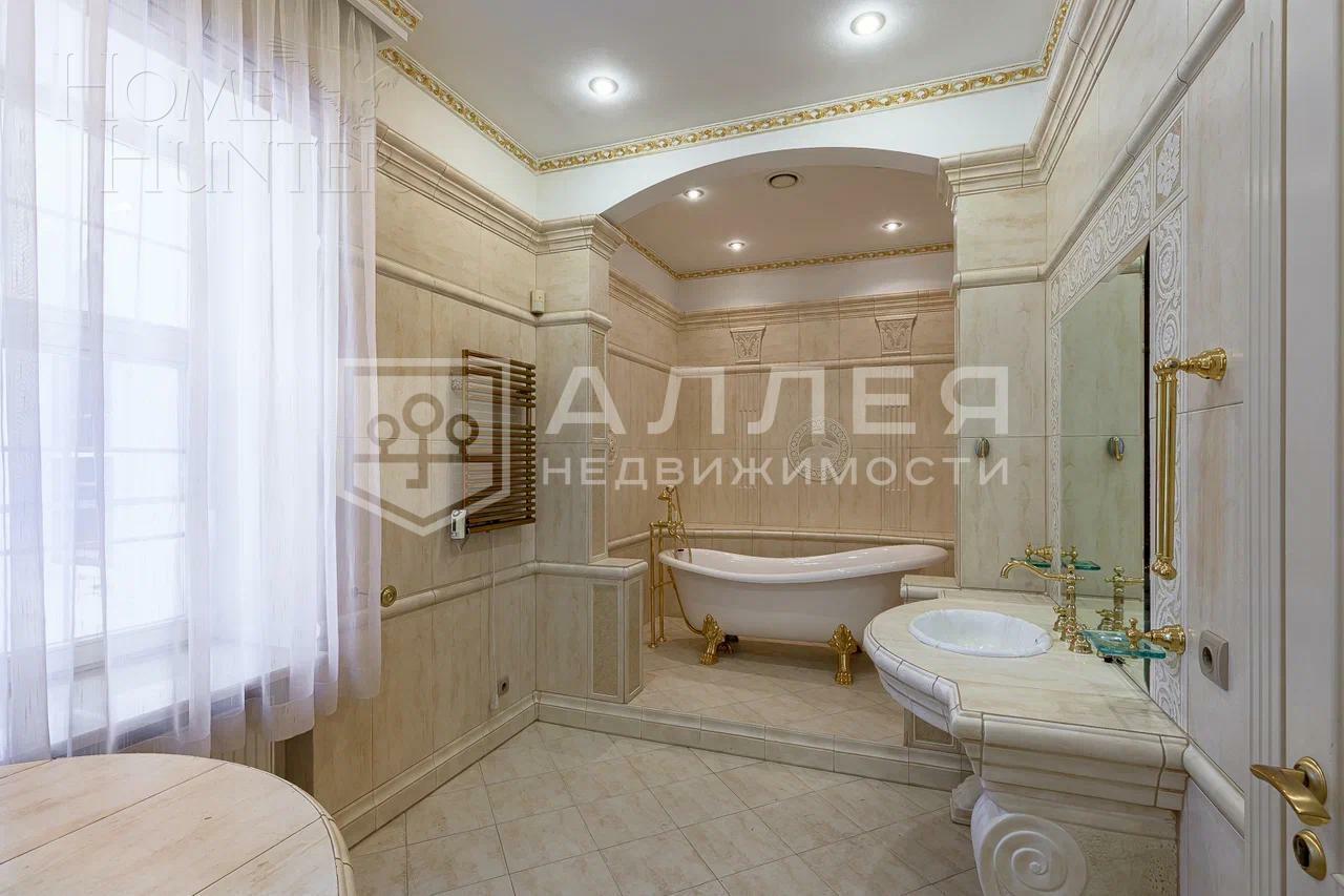 2-этажный коттедж 1 250 м² с отделкой