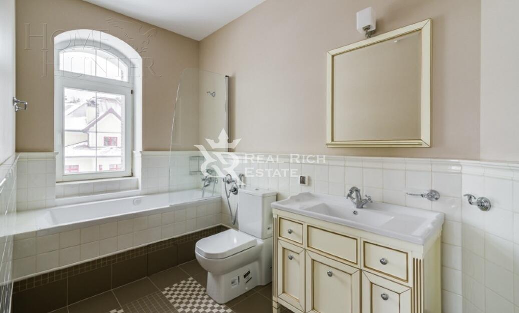 2-этажный коттедж 764 м² с отделкой