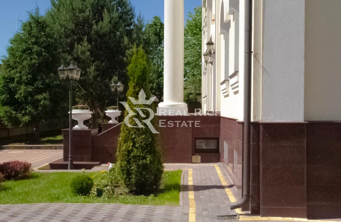 2-этажный коттедж 590 м² с отделкой