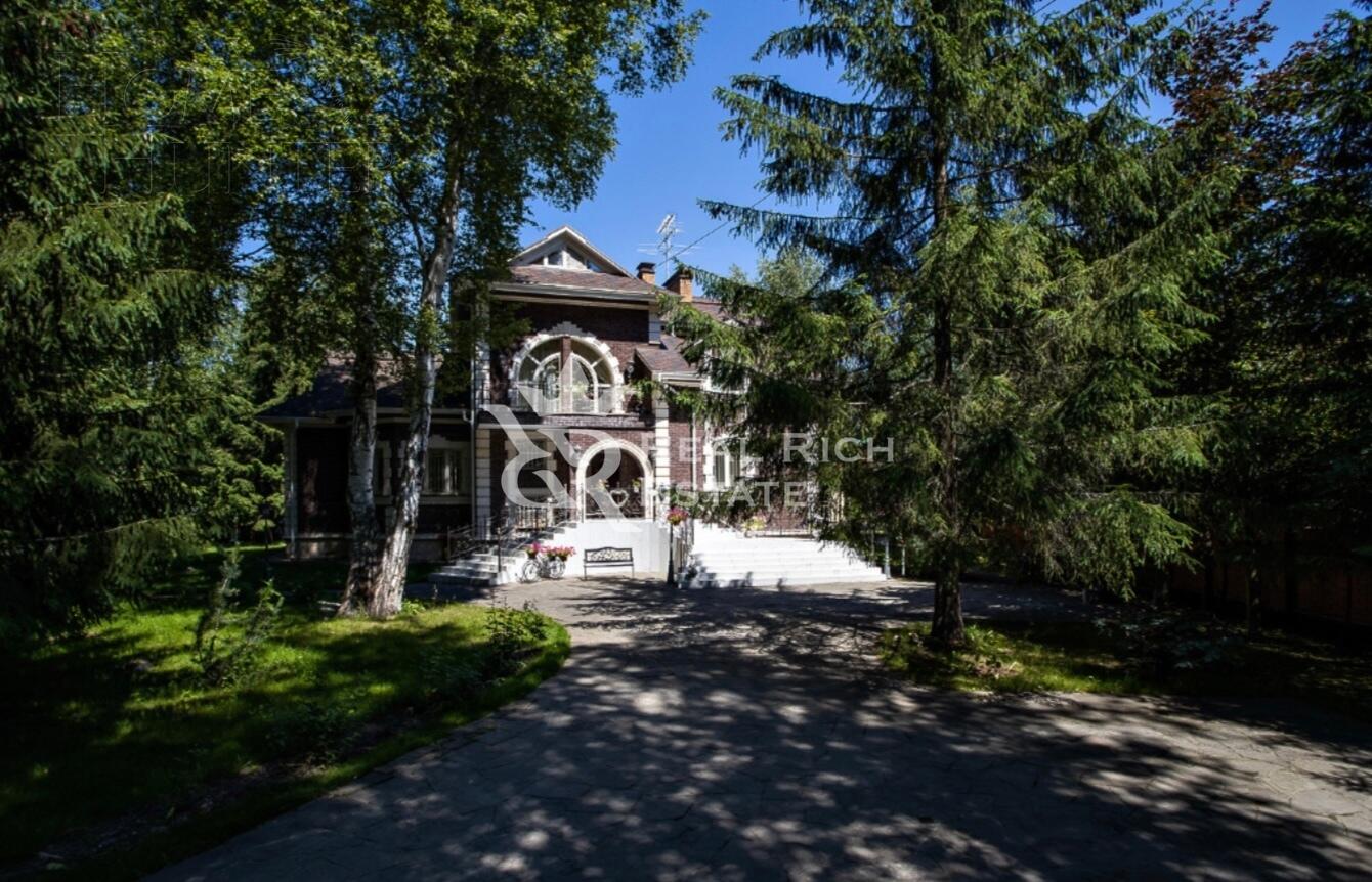 2-этажный коттедж 750 м² с отделкой