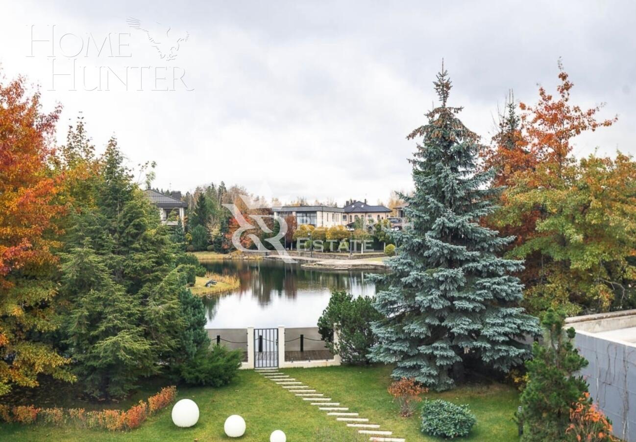 3-этажный коттедж 1 200 м² с отделкой