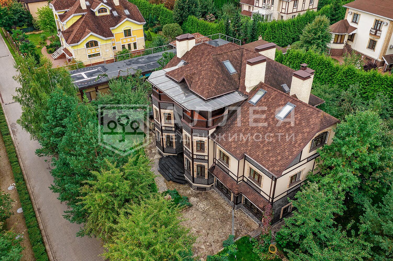 2-этажный коттедж 948 м² с отделкой